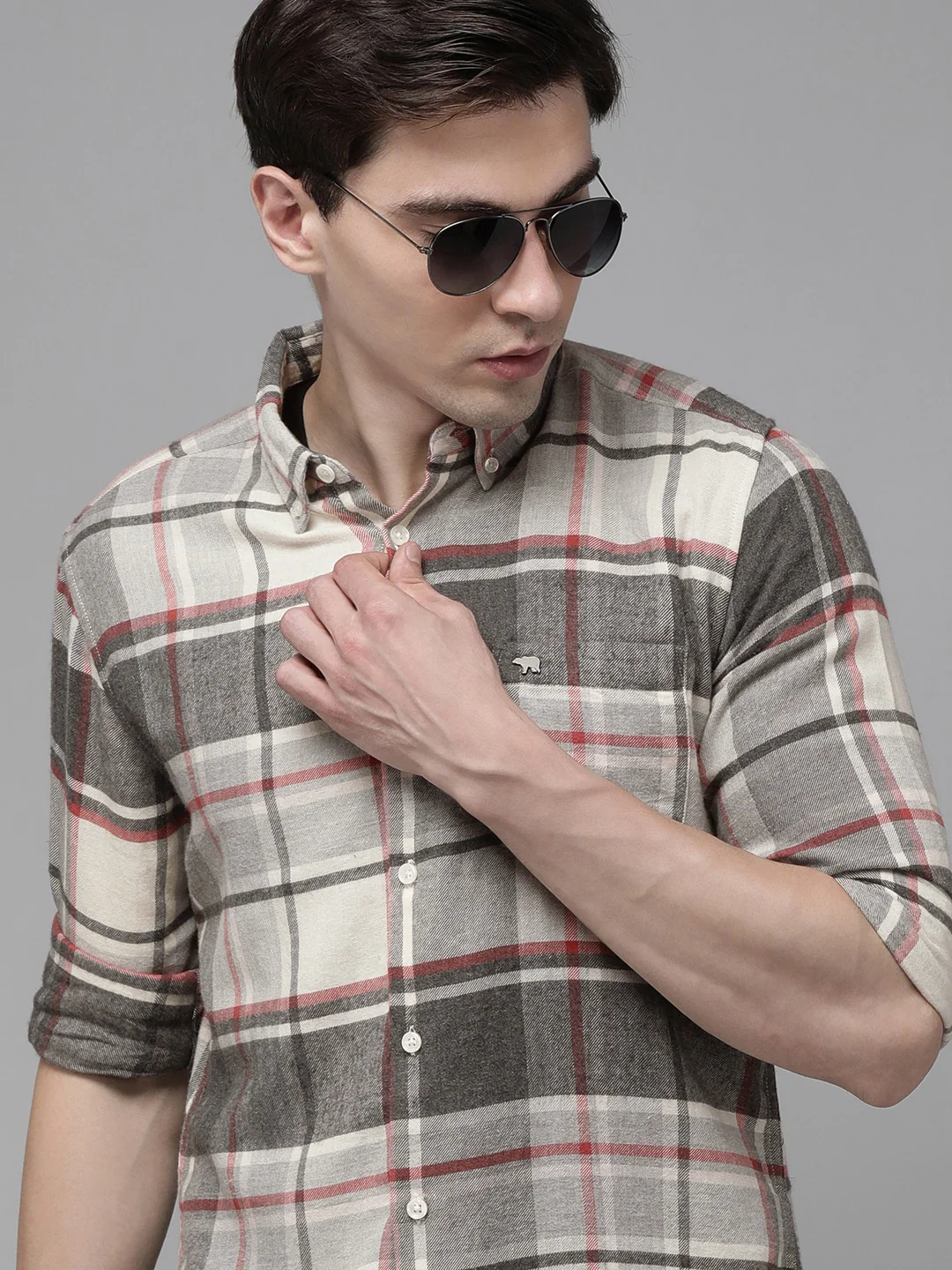Izod - Image 2