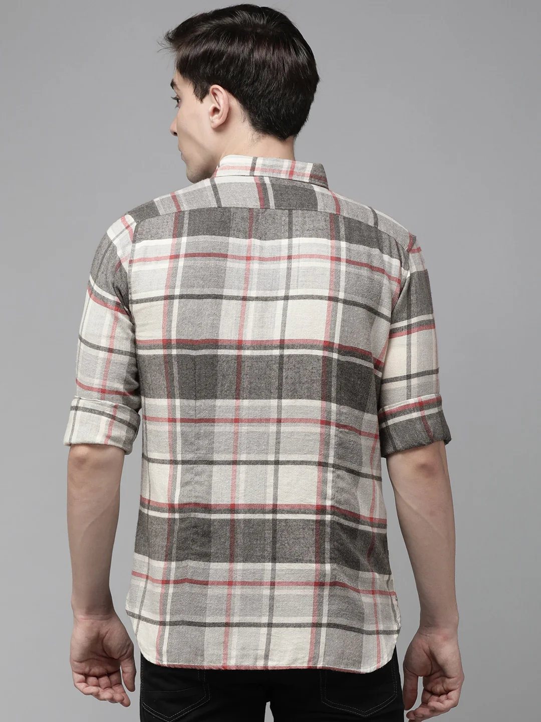 Izod - Image 5