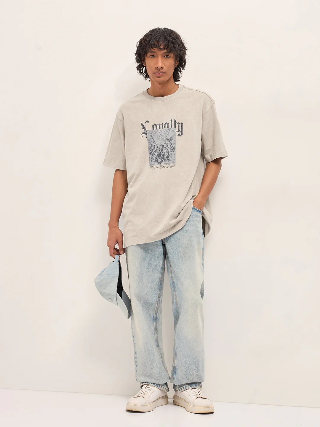 LOYAL - Image 4