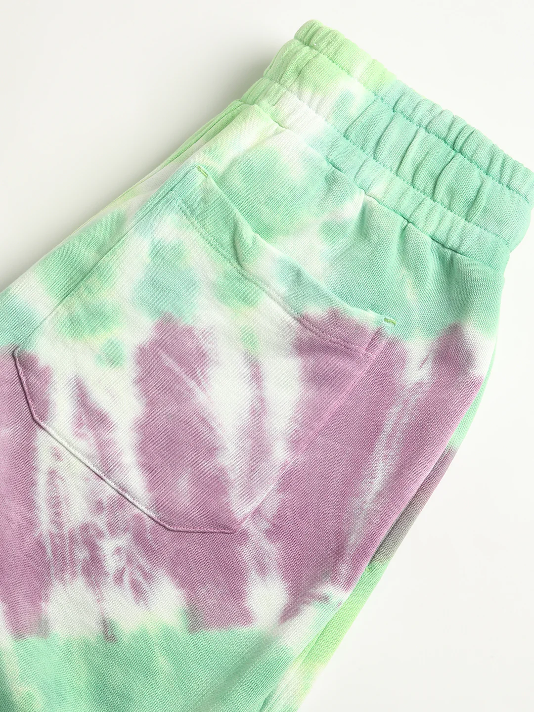 Lush - Image 8
